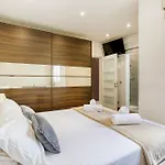 Lejlighed Stunning Beachdrop 3br With Amazing Views By 360 Estates *