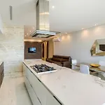 Stunning Beachdrop 3br With Amazing Views By 360 Estates