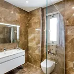 Lejlighed Stunning Beachdrop 3br With Amazing Views By 360 Estates *