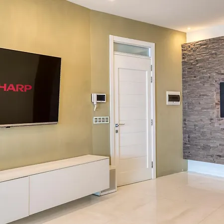 Stunning Beachdrop 3br With Amazing Views By 360 Estates St. Paul's Bay