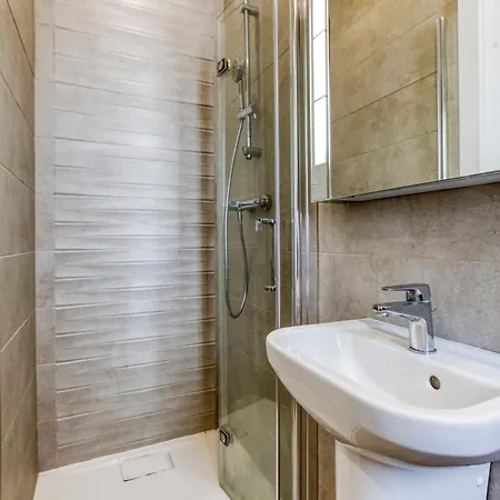 Apartman Stunning Beachdrop 3br With Amazing Views By 360 Estates